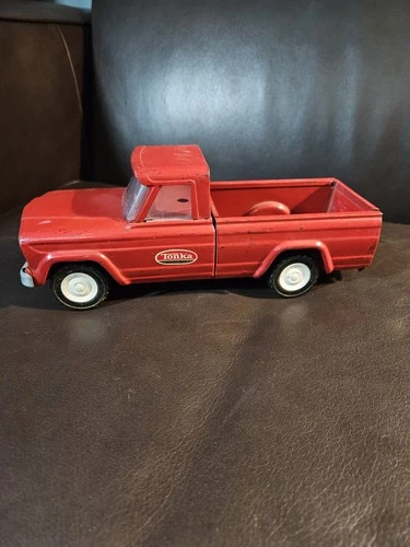 Vintage 1960s Tonka Pressed Steel Toy MidSize Red Jeep Pick Up Truck