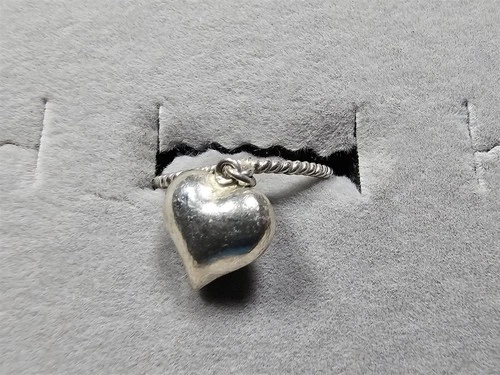 GRANDMA GRABE'S BEAUTIFUL VINTAGE STERLING SILVER HEART CHARM RING SIZE 5