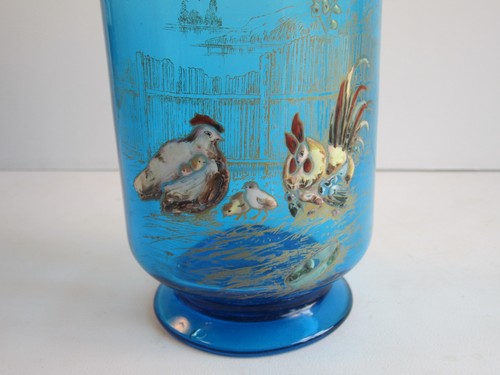 Antike böhmische Moser Flasche - Vase mit erhabener HP Hühnerfamilie Bauernhofszene - Bild 2 von 6