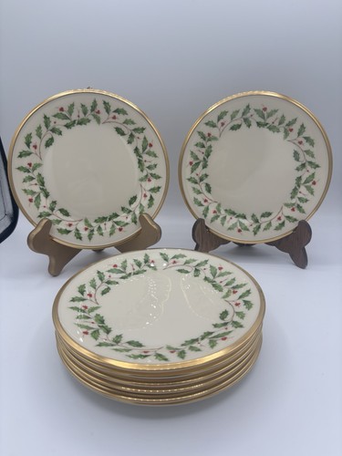 8 Lenox Holiday USA Bread & Butter Plates, 6 3/8"