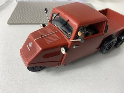 TEMPO HANSEAT-1:32-Hubner-very detailled-in original box-Driver/chassis/mirrors