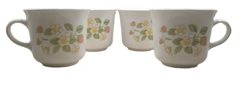Vintage Corelle Strawberry Sundae Tea Coffee Cup Mug Set Of 4
