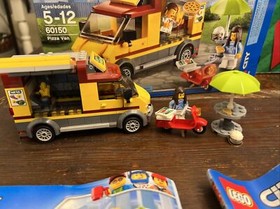 Lego City Toys-R-Us (66580): 60147, 60148, 60149 & 60150 + Small Car (3177)-XMAS