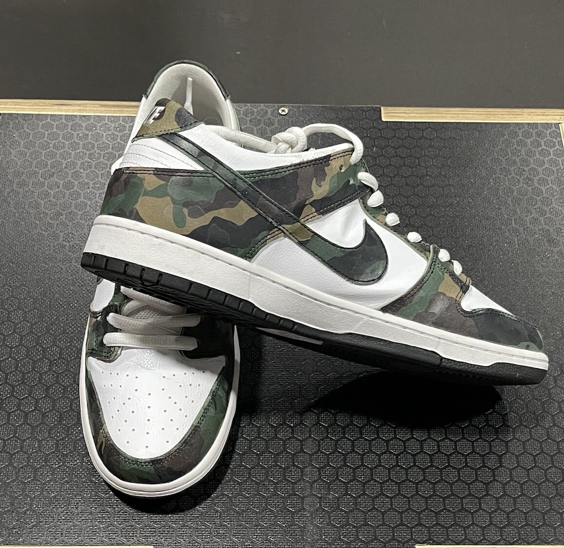 Nike SB Zoom Dunk Low Pro “Camo Legion” 2016 Men's Size 13. Pre