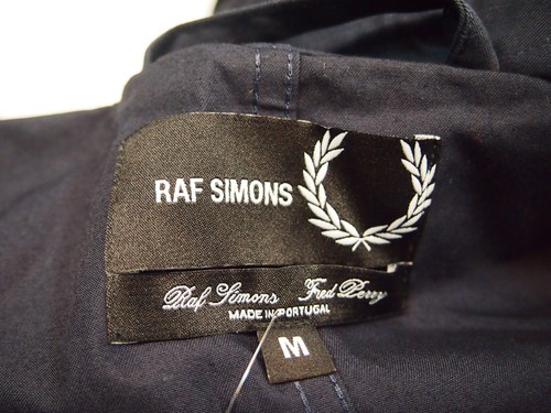 Chaqueta Abrigo Raf Simons x Fred Perry Gran Tamaño Parche con Capucha Nueva con Etiquetas Mediana $995 Azul Marino - Imagen 3 de 19