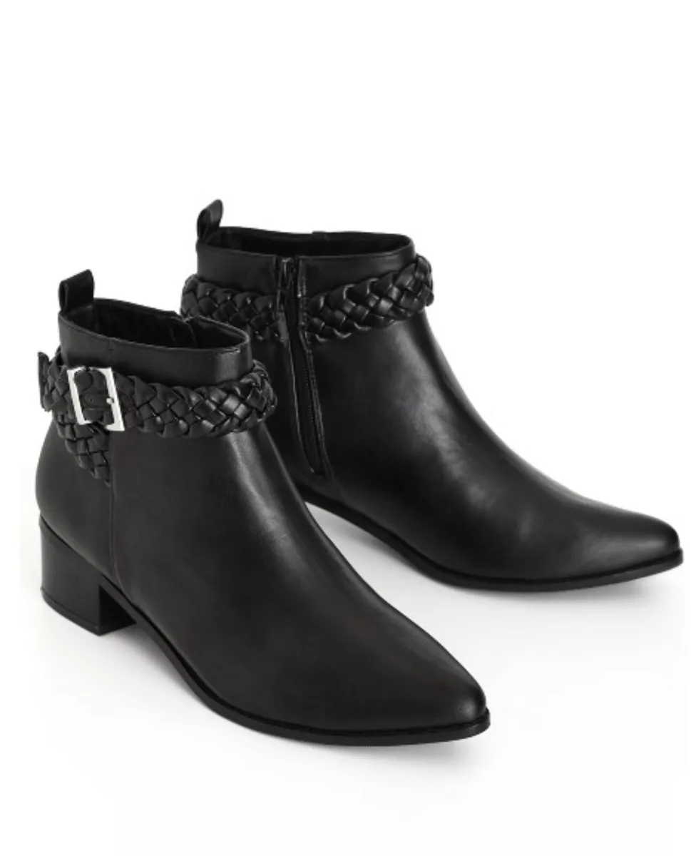 Size 8 eee boots clearance