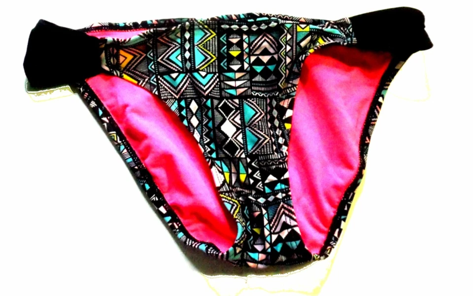 Bikini bandeau sin tirantes geométrico negro, rosa y azul miel Hula talla X-pequeño Foto 4 de 4