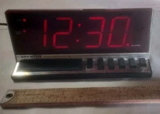 Vintage Spartus Electronic Digital Alarm Clock 526N Model 1150 ~ TESTED