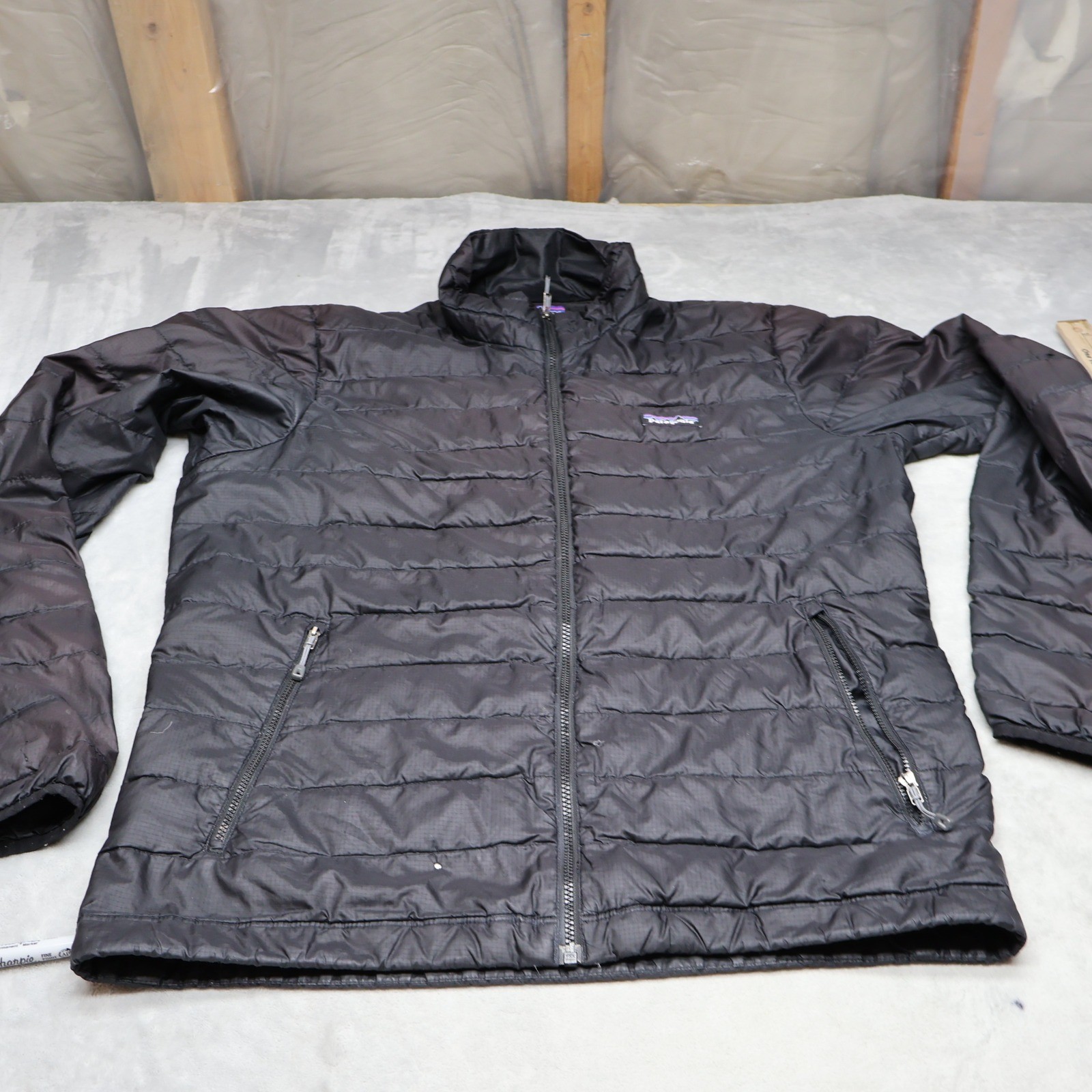 Men Medium Black Insulated Light Quilted Puff Read