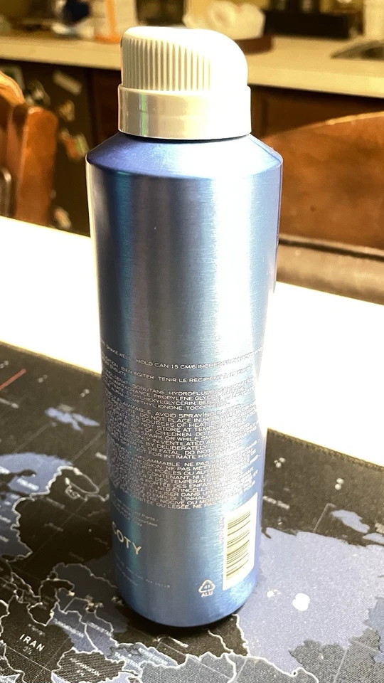 Spray corporal desodorizante azul Nautica, 6,0 oz Foto 2 de 2