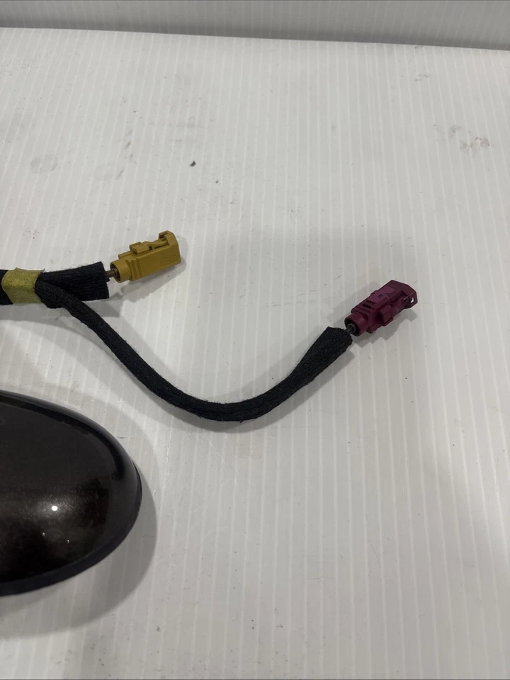 Antena Chrysler 200 2015 2016 2017 OEM P5NU67LAUAB Foto 3 de 4