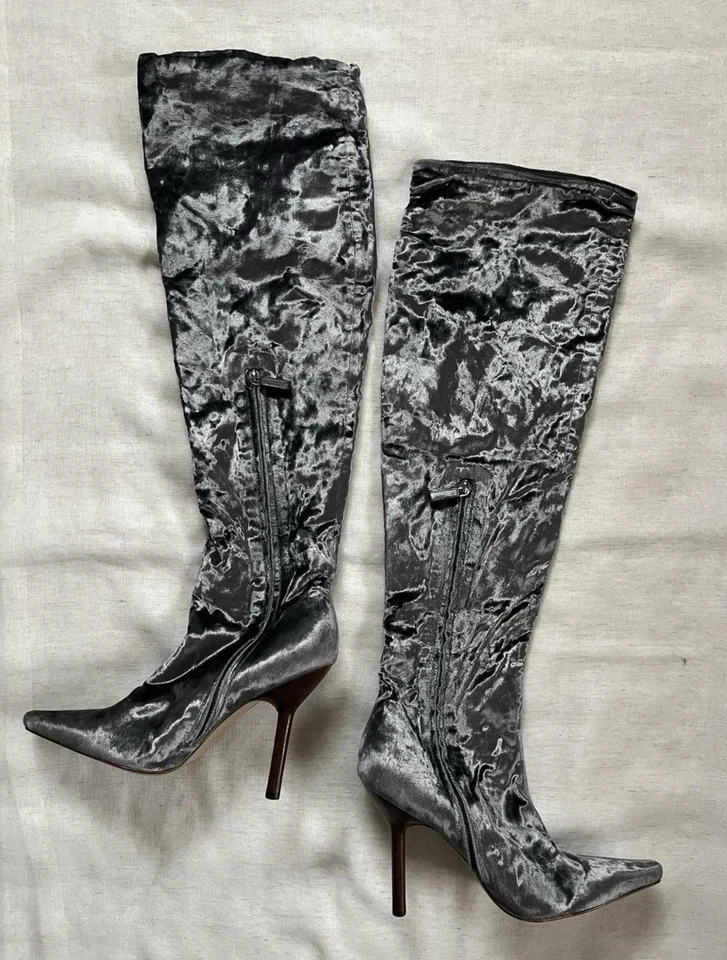 1999 Gucci Tom Ford размер 9 бархата Stiletto сапоги до колена. Никогда не носились - Изображение 2 из 4
