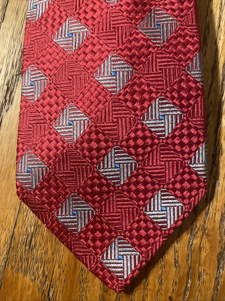 EUC Charvet Place Vendome Woven Silk Geometric Tie Necktie Made In France Foto 3 de 4