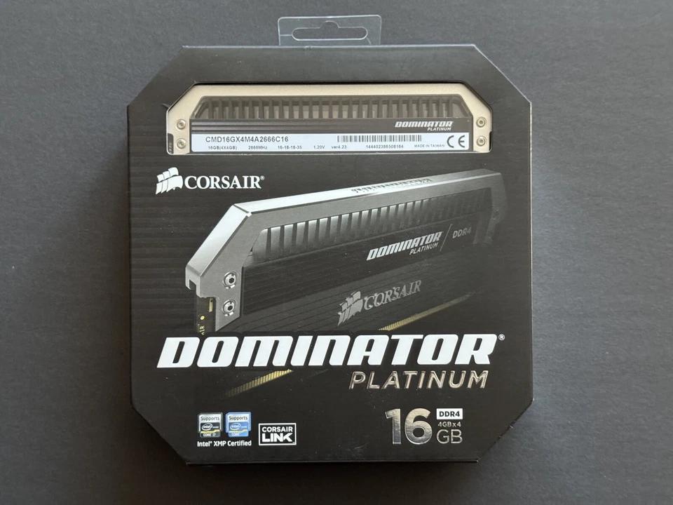 Corsair Dominator Platinum Series 16Gb (4 x 4Gb) DDR4 SDRAM 2666 MHz C16 Memory - Image 3 of 4