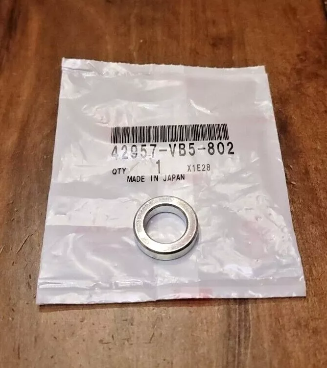 NEW Genuine HONDA Collar Spacer HRC215 HRC216 HRA216 42957 VB5 802 OEM