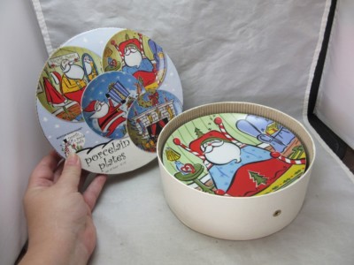 Boston warehouse north pole pal snack plates. NEW