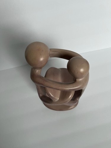 AFRICAN HAND CARVED SOAPSTONE 10.25'' FIGURINE MODERN ABSTRACT 2 PEOPLE HOLDING - Picture 2 of 6