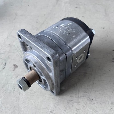 1x Bosch AZPF-11-005LSA20MB 0510345300 links 5ccm Zahnradpumpe mit Vorsatzlager