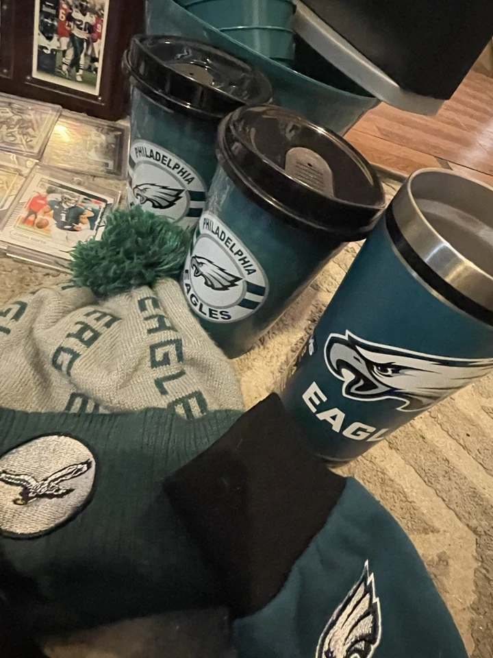 Lote de abanicos Philadelphia Eagles - manta, tazas, velas, letreros y zapatillas (XL) Foto 4 de 4