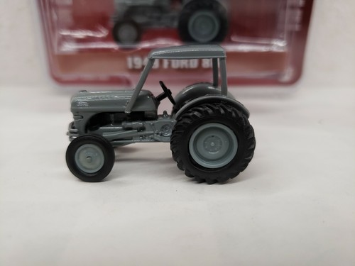 1/64 scale Greenlight FORD 8N 1949 TRACTOR DOWN ON THE FARM SERIES 2 ERTL DCP - Picture 6 of 12