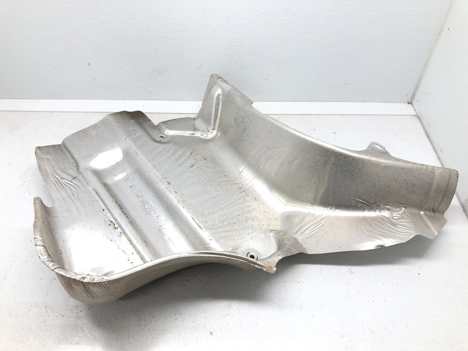 2014-2018 BENTLEY FLYING SPUR LEFT DRIVER REAR HEAT SHIELD SOUND DAMPER COVER OE