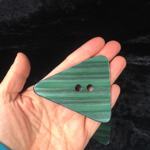 Deknofa NL Extra Large Triangle Single Button 70mm Sea green colour - Picture 2 of 4