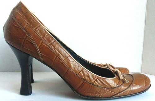 ENZO ANGIOLINI Marrón y Crema Cuero Arco Apilado Madera TACONES BOMBAS Estampado Gator 8M - Imagen 5 de 5