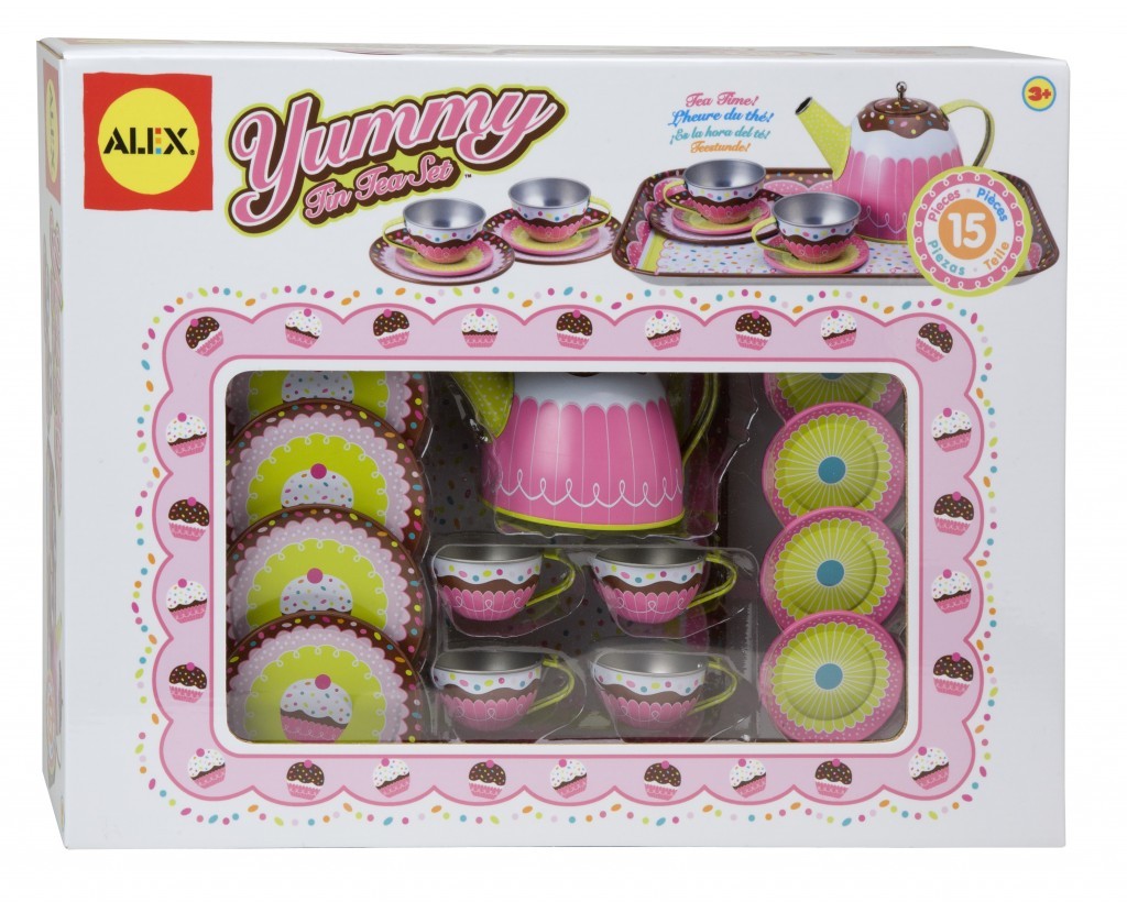 KIDS TIN TEA SET  15 PIECE  AGES 3+ ALEX TOYS YUMMY CUPCAKE PLAYSET