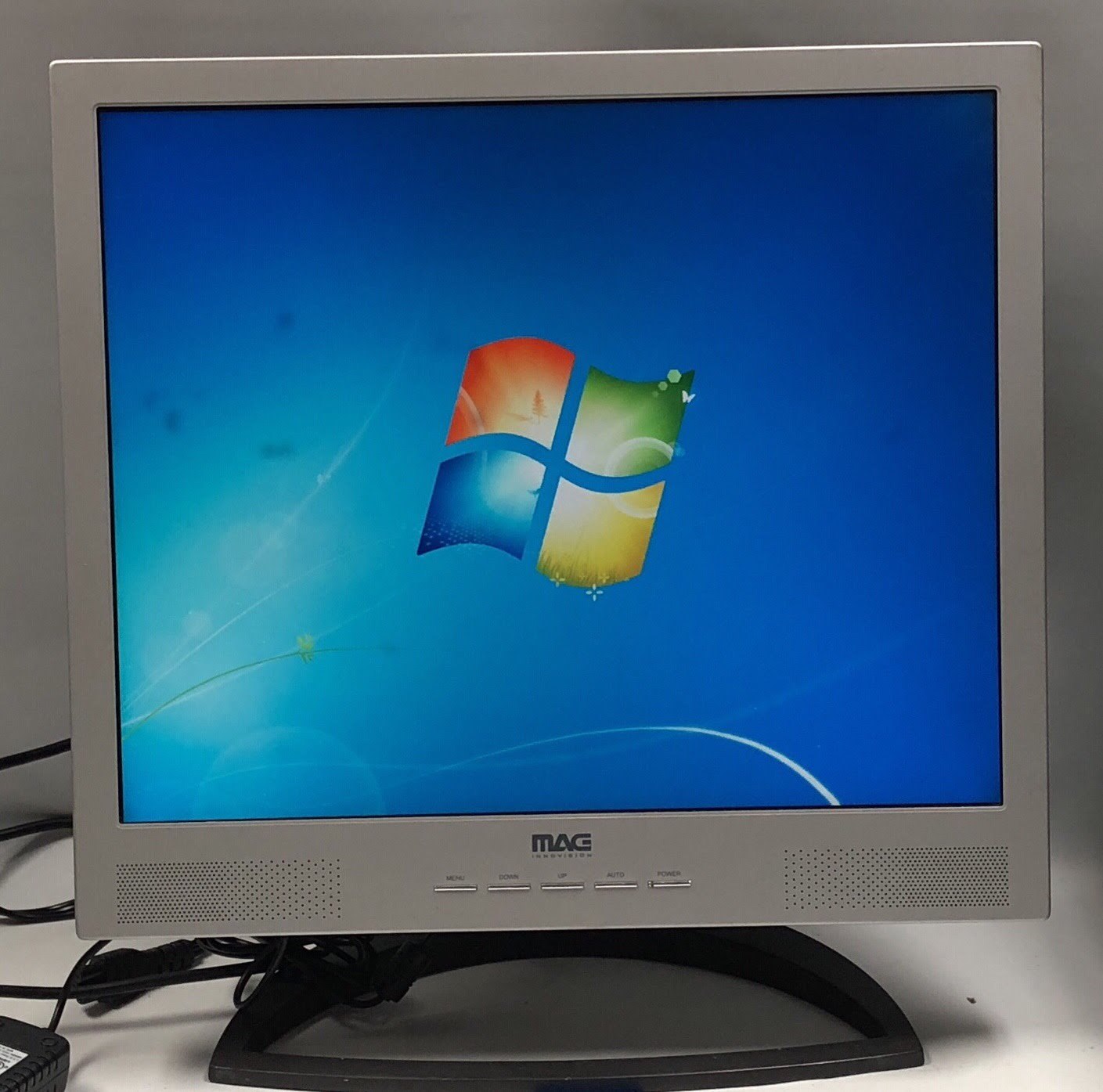 MAG Innovision Mag Innovision LT 976s 19" LCD Monitor 789806003308 eBay