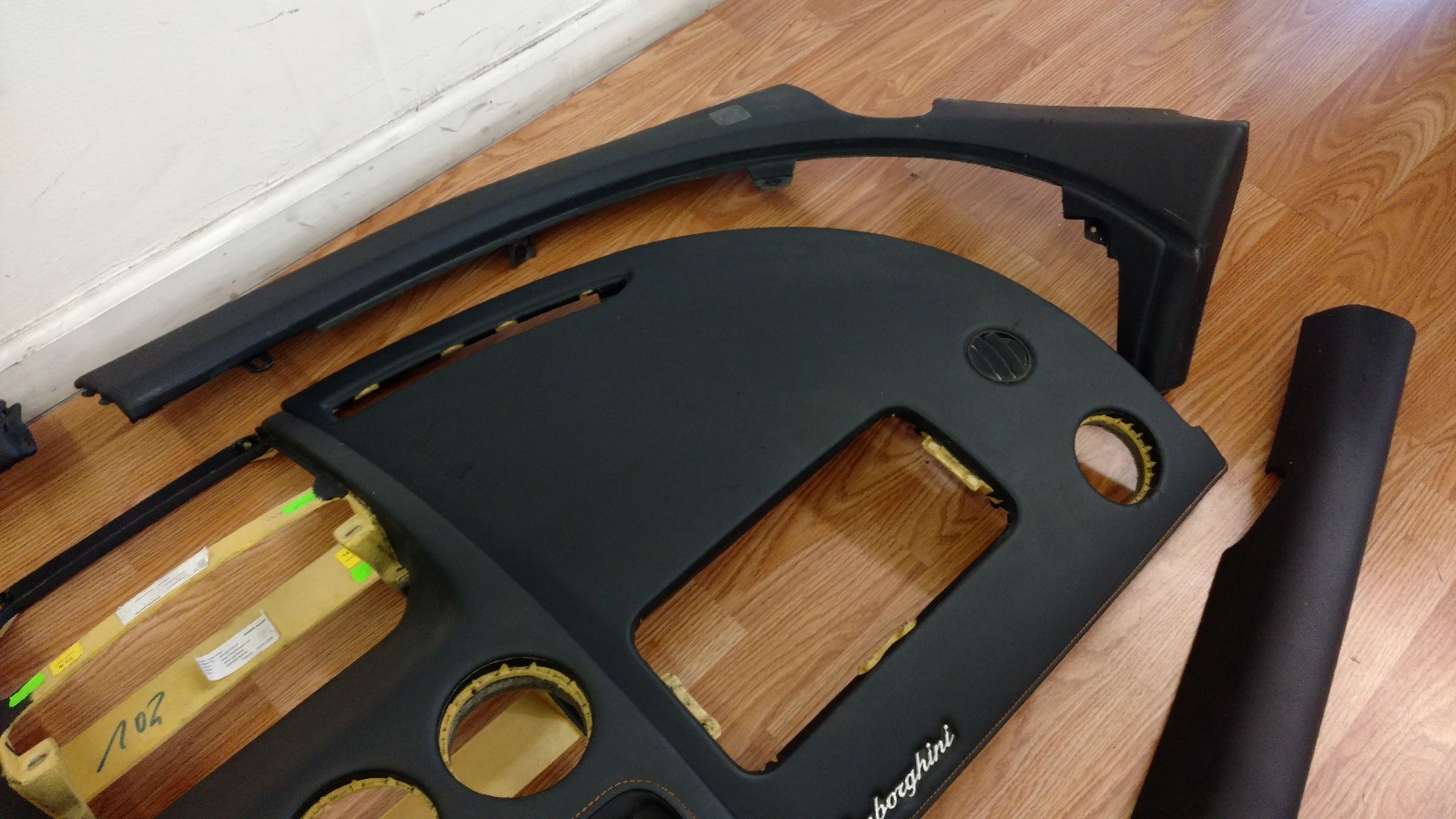 LAMBORGHINI GALLARDO INTERIOR DASHBOARD ASSEMBLY COMPLETE DASH TRIM PANELS OEM 