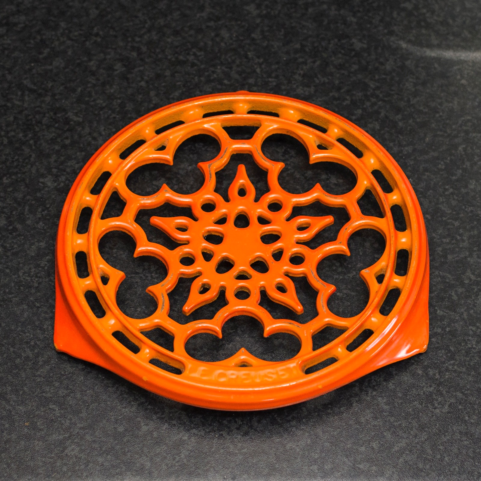 Le Creuset Cast Iron Deluxe Trivet Volcanic Orange