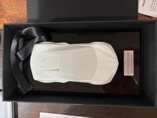 CORVETTE STINGRAY 2021 C8 OEM Speed Shape Model Owner's Gift W/VIN Arctic White