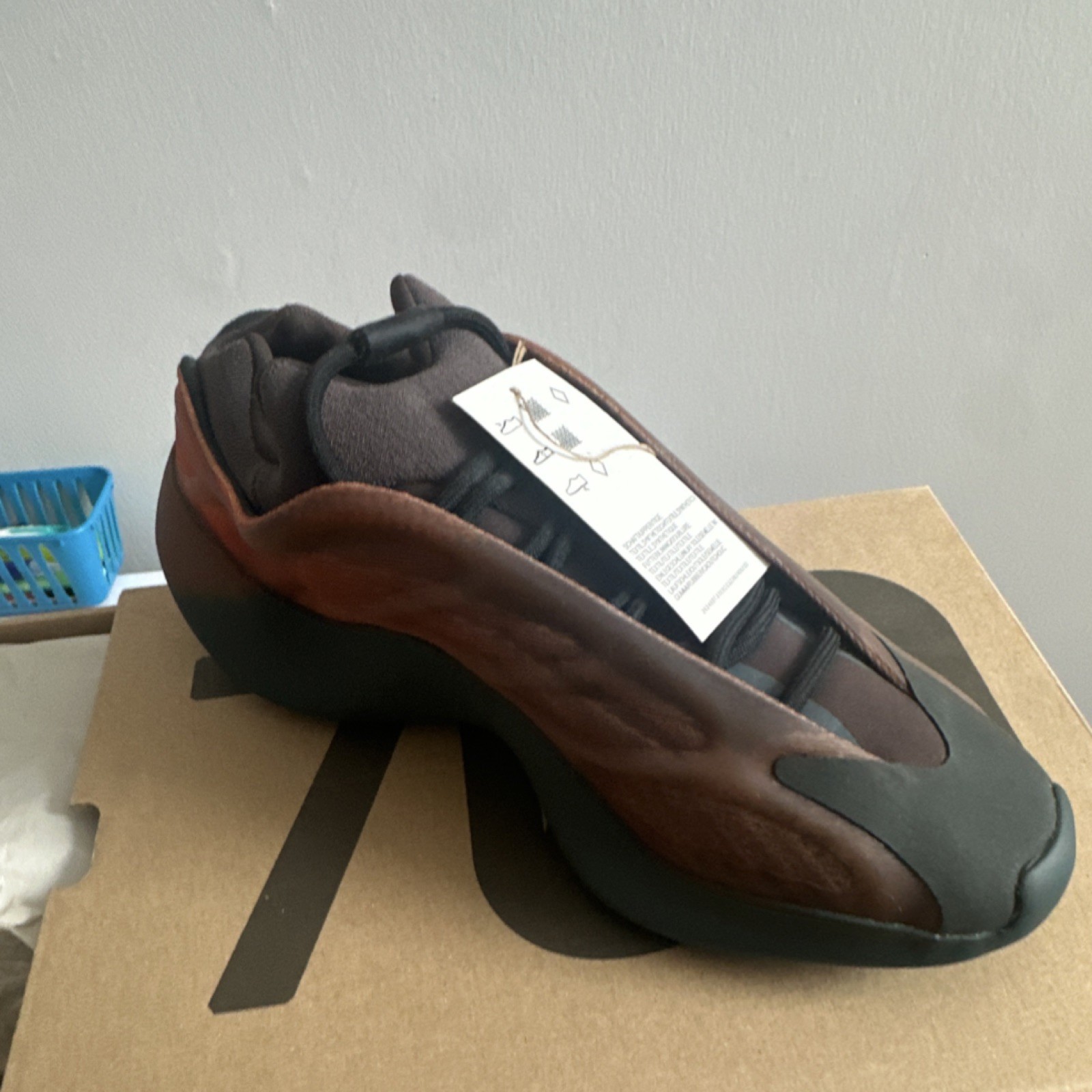 adidas Yeezy 700 V3 Copper Fade GY4109 Brown Black Textile Sneaker 2021 Men thumbnail 3