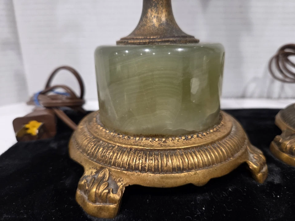 一对 (2) 法国古董黄铜大理石帝国风格台灯 - 高:15 3/4 — 第 3/4 张图片