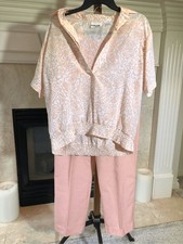 Alfred Dunner Women  s White and Pink 2 piece Shirt and Pants Set Size 16