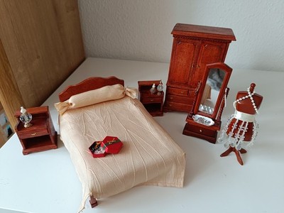 Puppenhaus Puppenstube Schlafzimmer 1:12 Mini Mundus und Andere