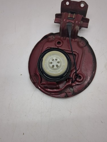 2020 TOYOTA YARIS FUEL FLAP - Picture 4 of 6
