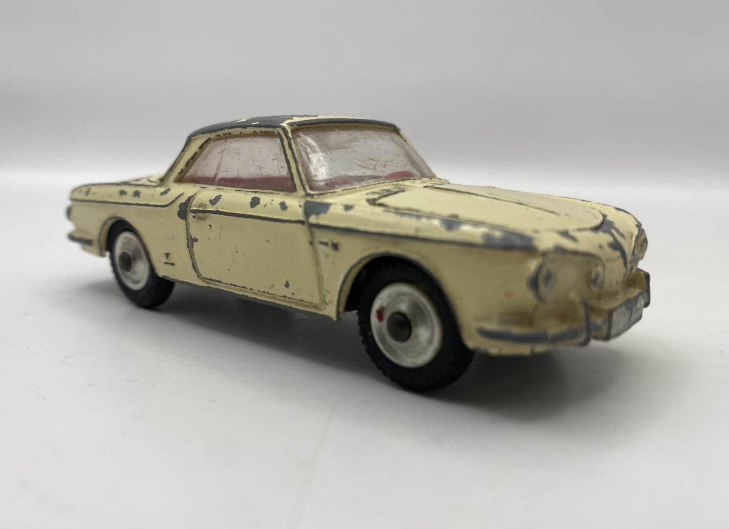 Corgi 239, VW Karmann Ghia - Free Price Guide & Review