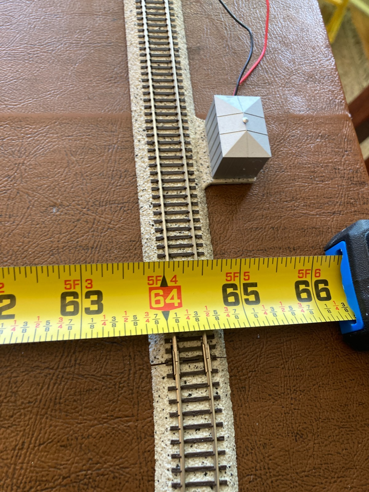 n scale ATLAS Code 65 True-Track large OVAL approx. 35