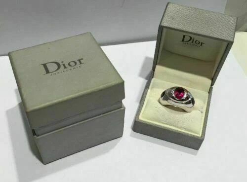 Articles de joaillerie Dior