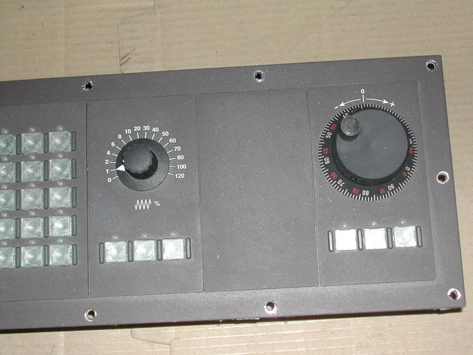 Interfaz de operador Indramat FWA-BTW3-4-003-16-VRS-NNN W11-1 Foto 3 de 4