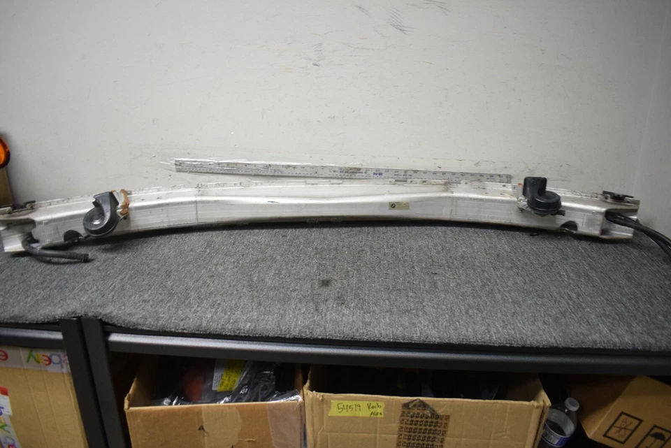 BMW 528I 2004-2010 BARRA DE REFUERZO DELANTERA OEM DE FÁBRICA Foto 4 de 4