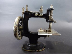 Nähmaschine Singer Kindernähmaschine Jugendstil Antik Puppenstube Made In  Usa | Ebay