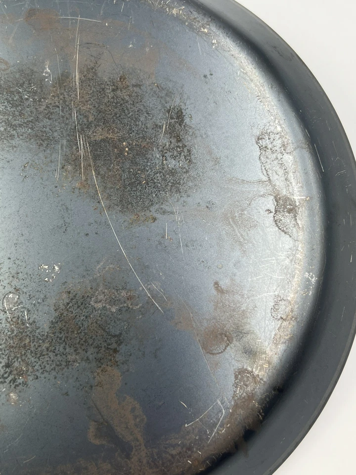 De Buyer 矿物 B 碳钢煎蛋卷绉锅 9.5 英寸平底锅有一些锈斑 — 第 4/4 张图片