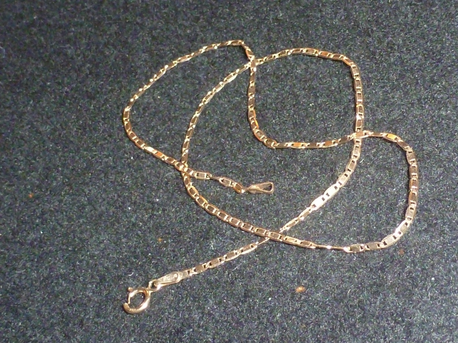 10K SOLID YELLOW GOLD RECTANGULAR LINK NECKLACE (… - image 1