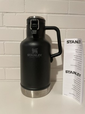 New Stanley Classic Easy Pour Growler, 64 oz, 1.9L, Black Insulated Bottle