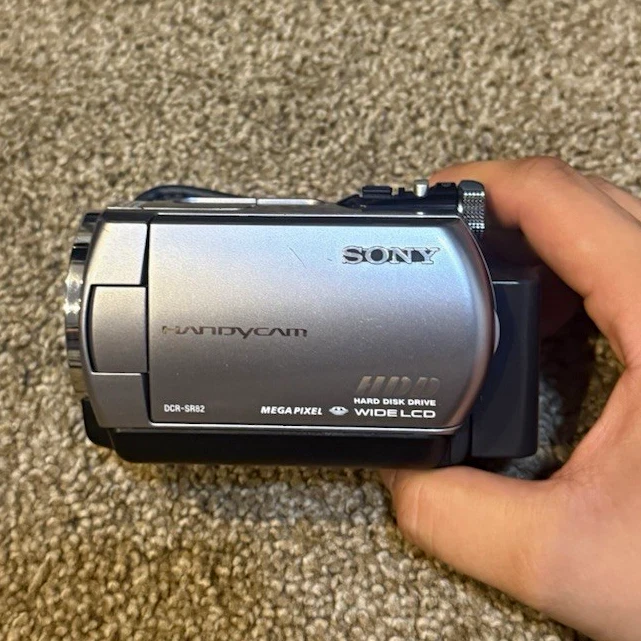 SONY HDDビデオカメラ 20倍ズーム 25+ Sony Handycam Hard Disk Drive (HDD) 20-39x Optical Zoom