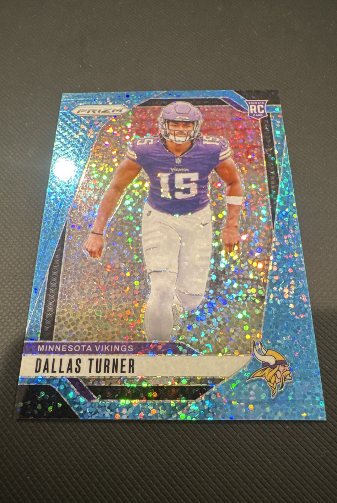 2024 Panini Prizm - Rookies Dallas Turner #324 Blue Sparkle Prizm 94/96 (RC)