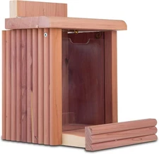 Pennington Cedar Squirrel Snacker Feeder, 2.75 LB Pounds Capacity, 