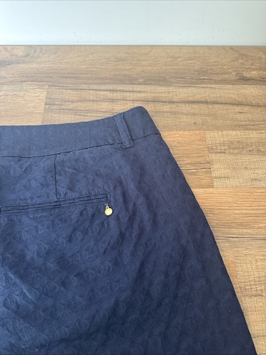 Crown And Ivy Shelby Shorts Plus Sz 20WNavy Scalloped 7” Inseam Textured Stretch - Picture 9 of 9
